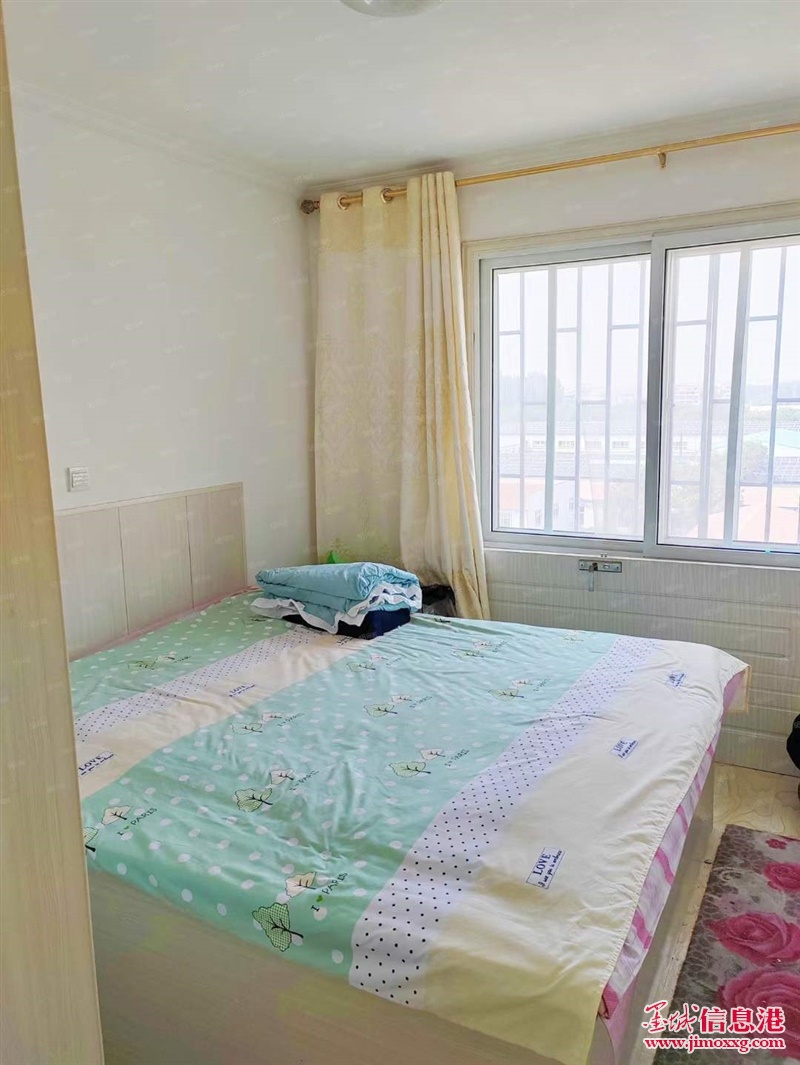 学府林居套二精装修，满五年唯一房，免个税，送地下室