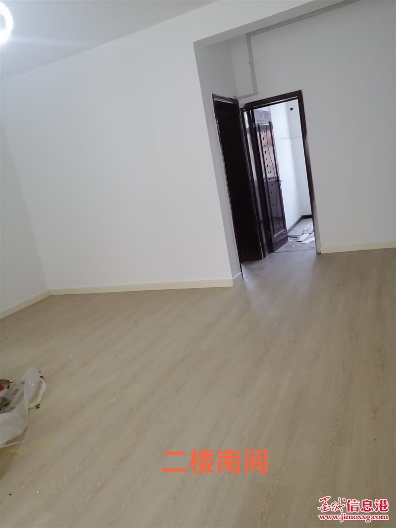 5万鹤山路网点房出租